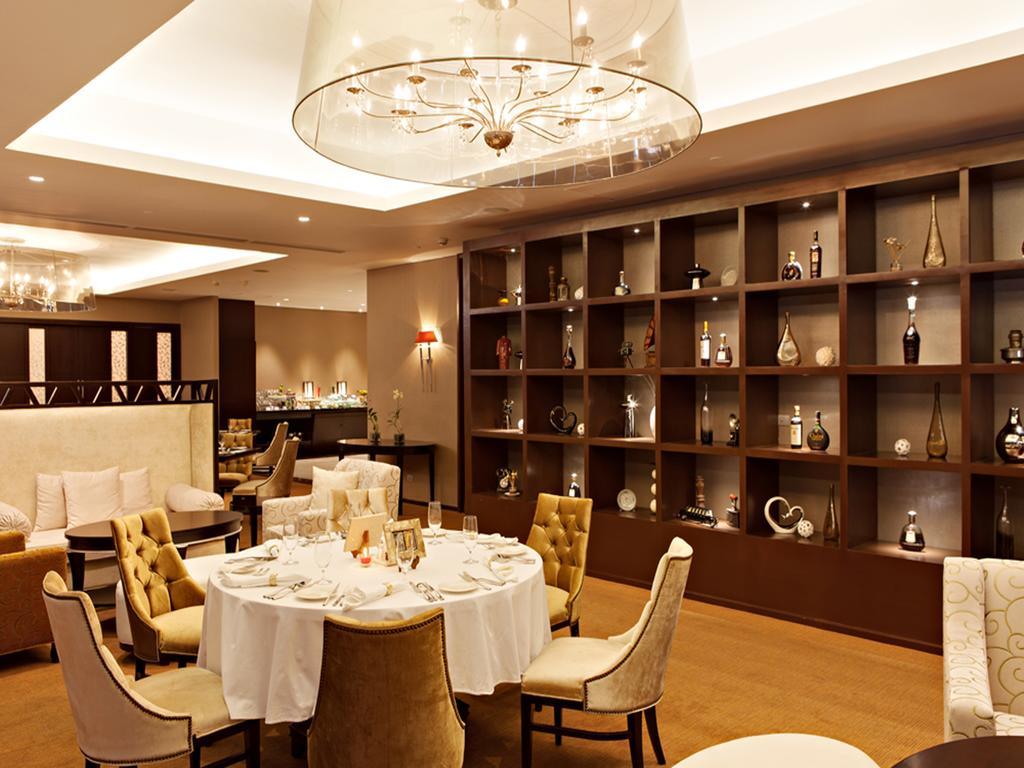 Joy Nostalg Hotel And Suites Manila Managed By The Ascott Limited Pasig City Exteriör bild