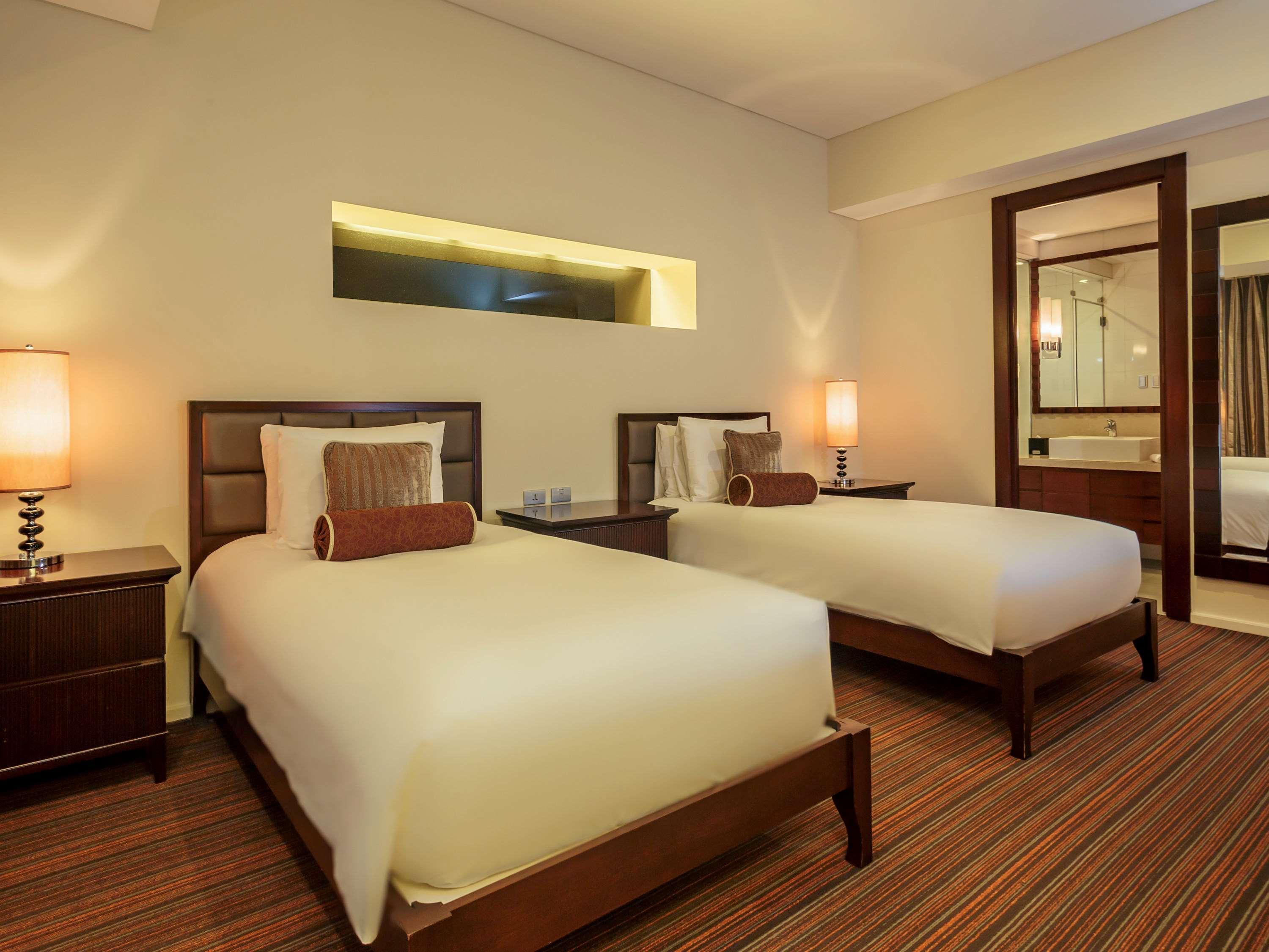 Joy Nostalg Hotel And Suites Manila Managed By The Ascott Limited Pasig City Exteriör bild