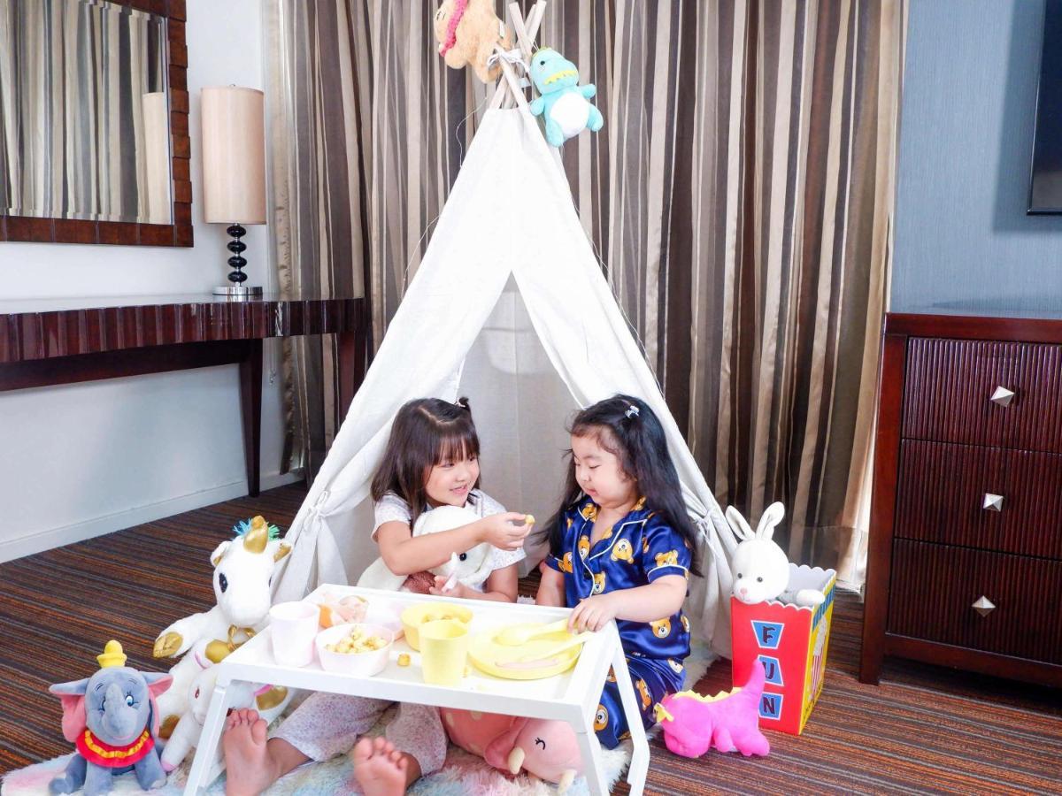 Joy Nostalg Hotel And Suites Manila Managed By The Ascott Limited Pasig City Exteriör bild