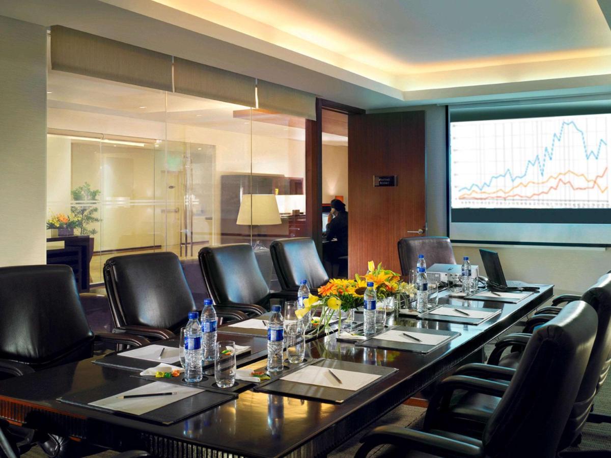 Joy Nostalg Hotel And Suites Manila Managed By The Ascott Limited Pasig City Exteriör bild