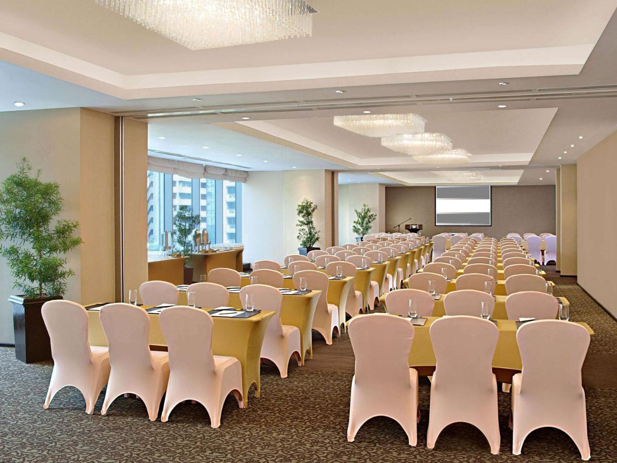 Joy Nostalg Hotel And Suites Manila Managed By The Ascott Limited Pasig City Exteriör bild